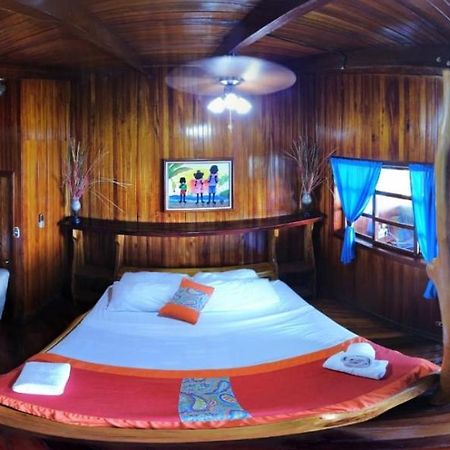 Hotel La Isla Inn Puerto Viejo de Talamanca 외부 사진
