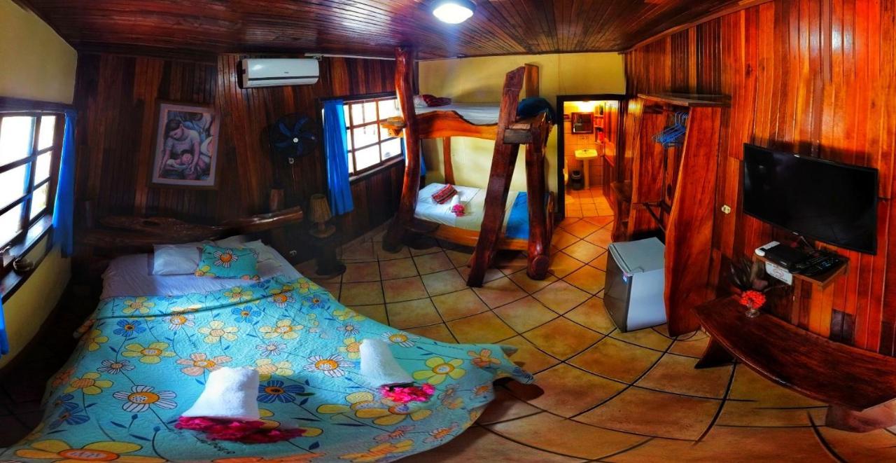 Hotel La Isla Inn Puerto Viejo de Talamanca 외부 사진