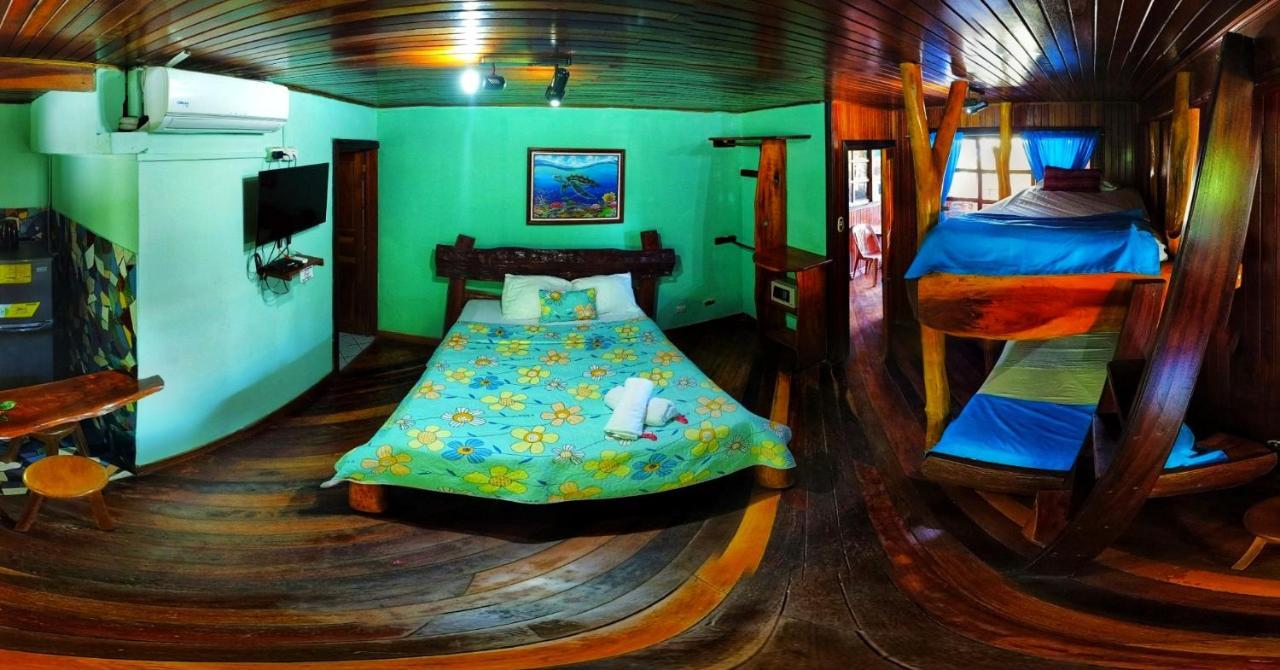 Hotel La Isla Inn Puerto Viejo de Talamanca 외부 사진