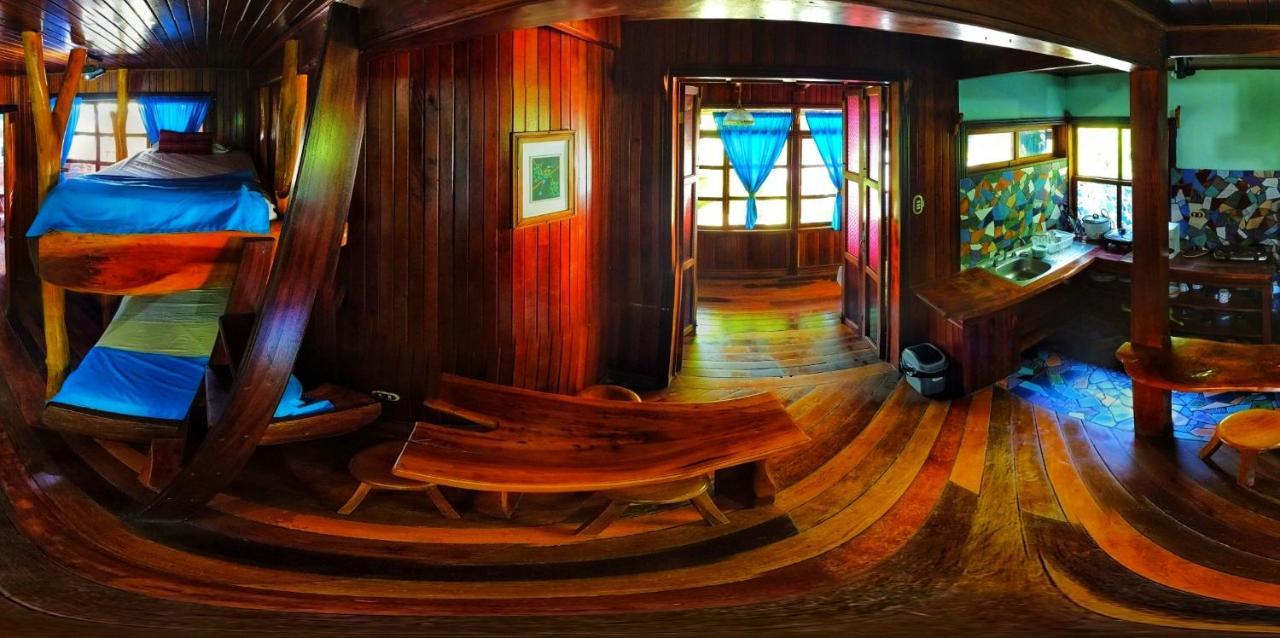 Hotel La Isla Inn Puerto Viejo de Talamanca 외부 사진