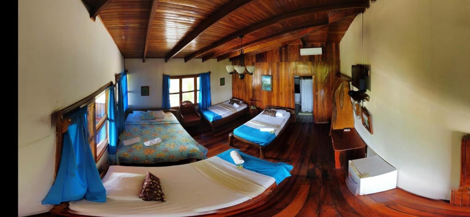 Hotel La Isla Inn Puerto Viejo de Talamanca 외부 사진