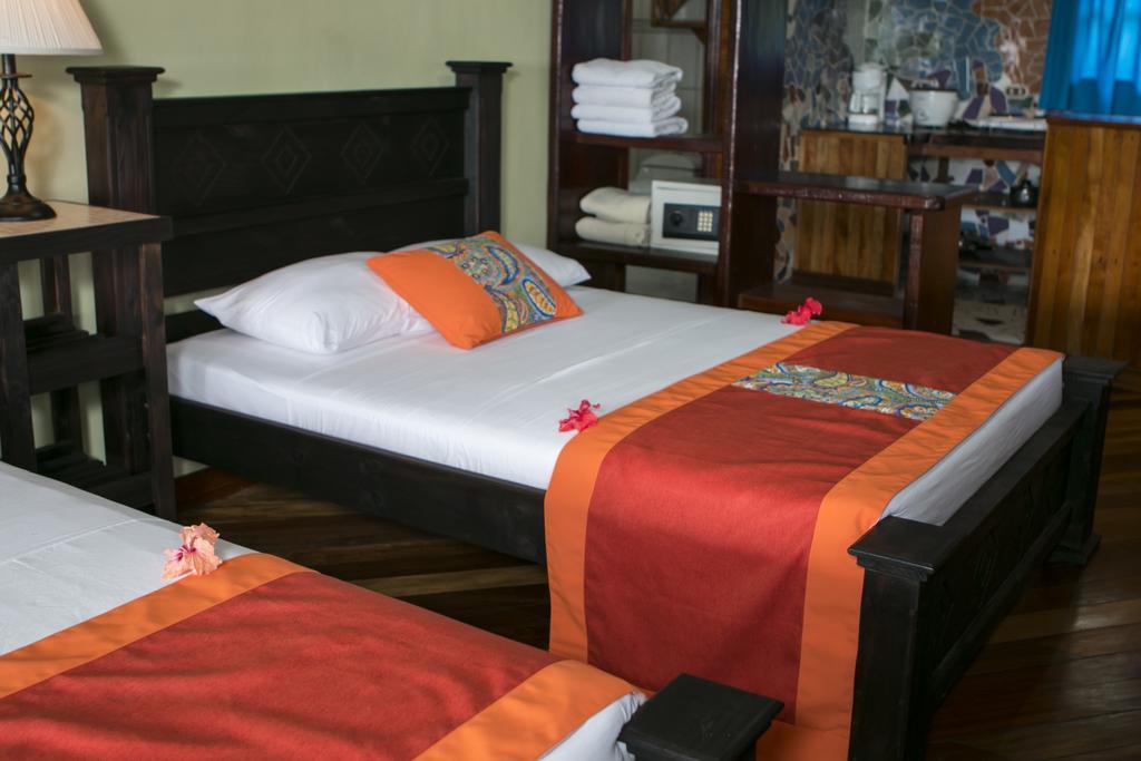 Hotel La Isla Inn Puerto Viejo de Talamanca 외부 사진