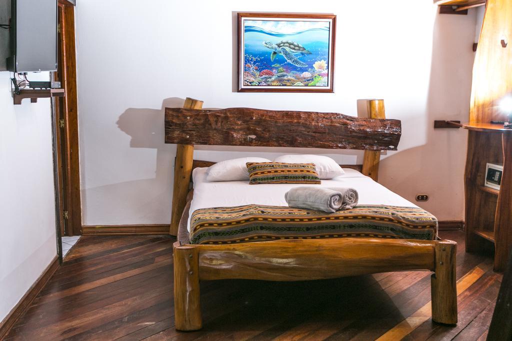 Hotel La Isla Inn Puerto Viejo de Talamanca 외부 사진