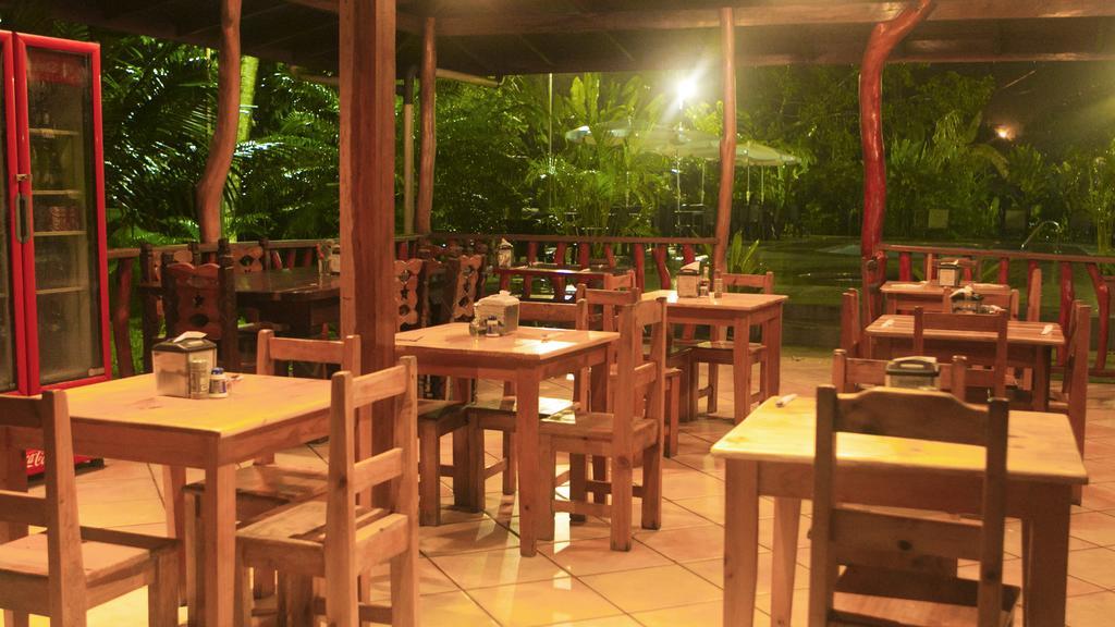 Hotel La Isla Inn Puerto Viejo de Talamanca 외부 사진